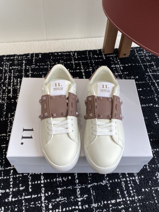 Sneakers women's фото 2