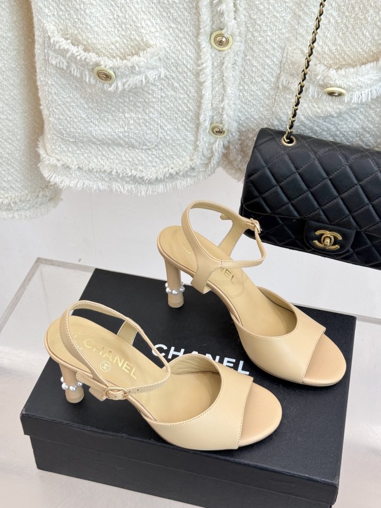 Босоножки фото 3