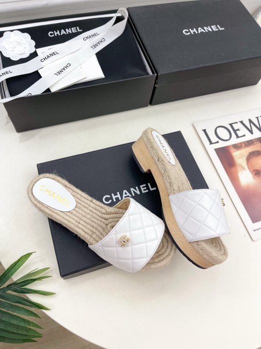 Шлепанцы женские фото 2