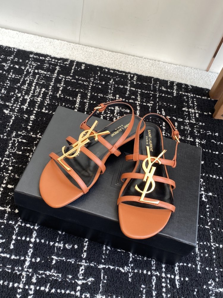 Босоножки фото 5