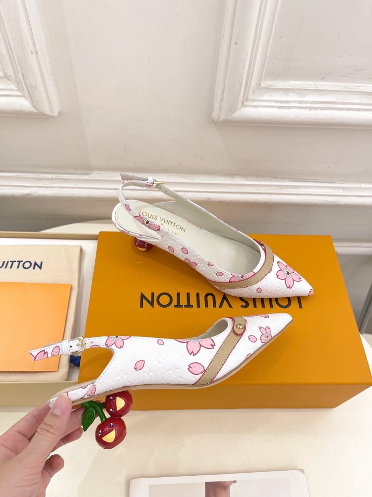 Босоножки фото 4