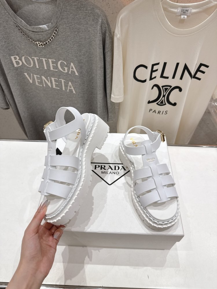 Сандалі жіночі фото 3