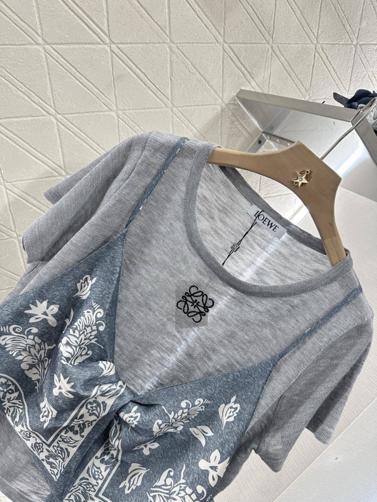 T-shirt women's фото 5