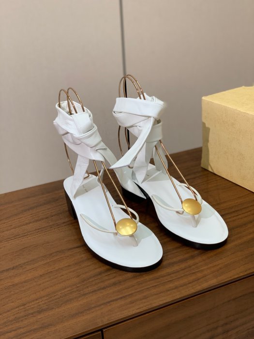 Босоножки фото 3