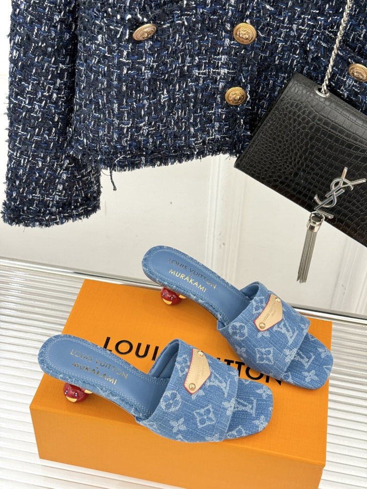 Босоножки фото 3