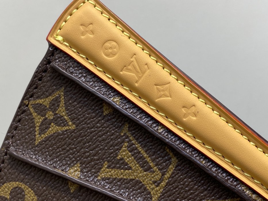 Сумка женская LV Fan M14804 37 см фото 5