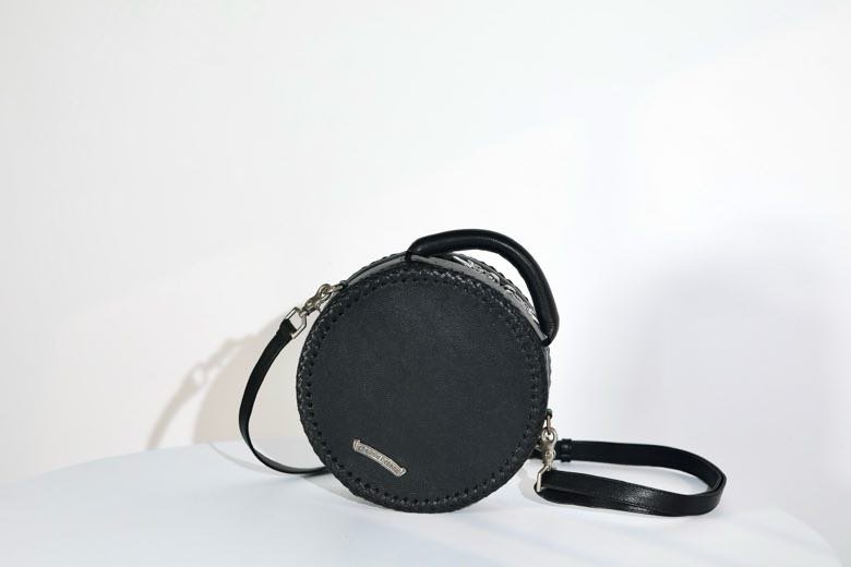 Кругла шкіряна сумка фото 4