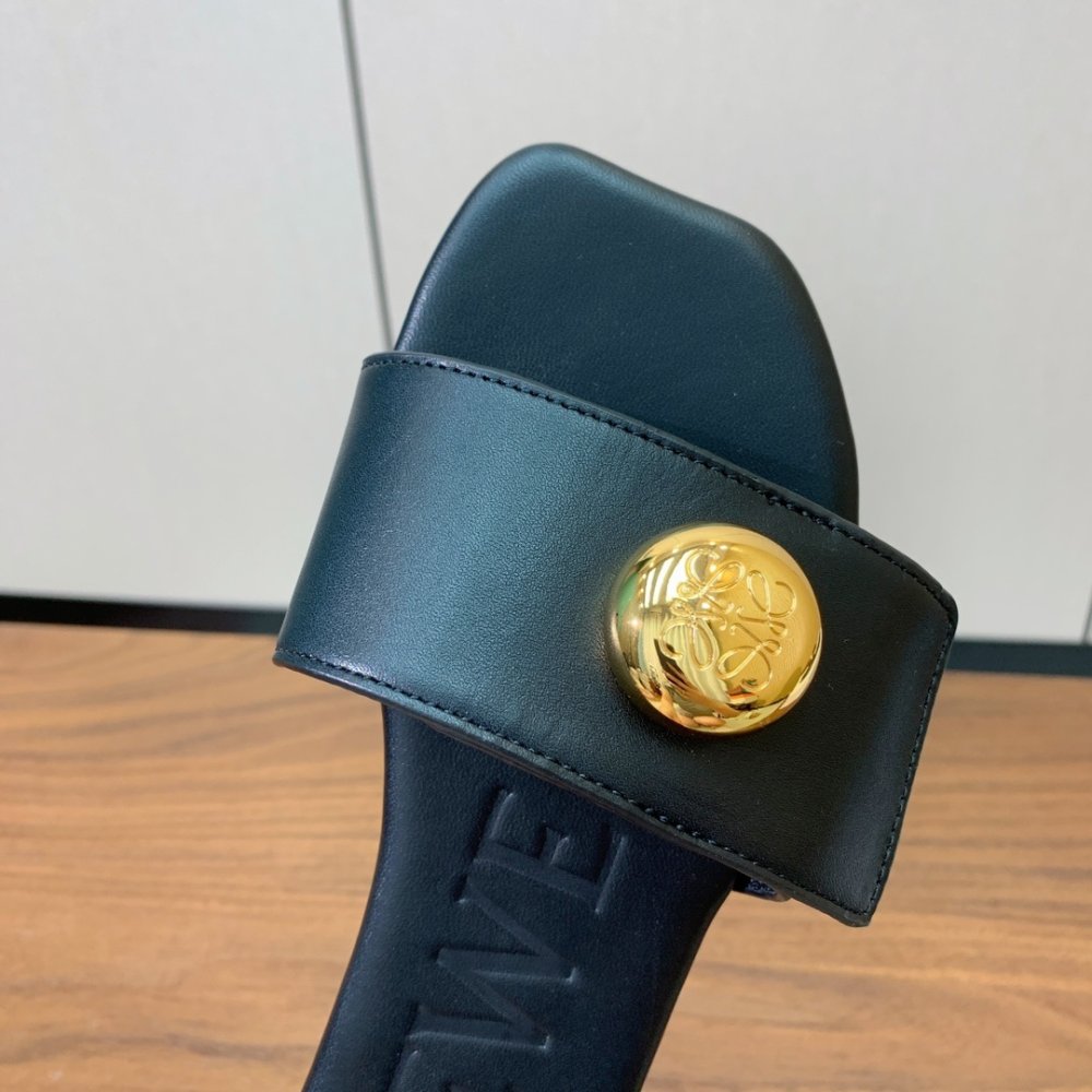 Шлепанцы женские фото 5