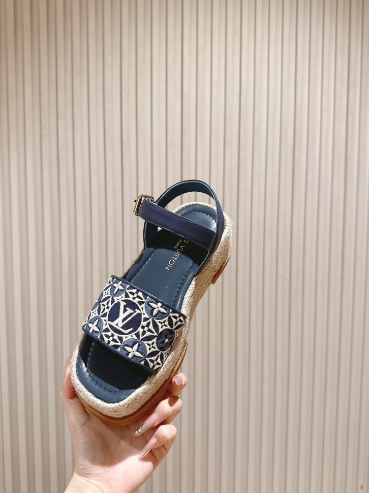 Сандалии женские фото 8