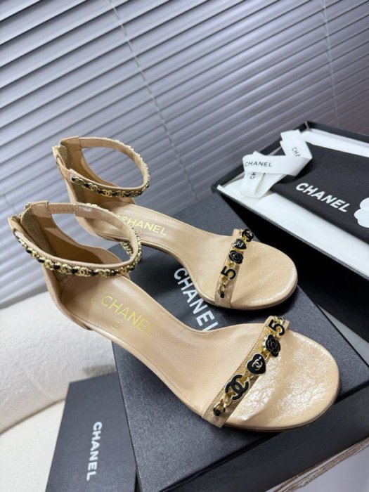 Босоножки фото 4