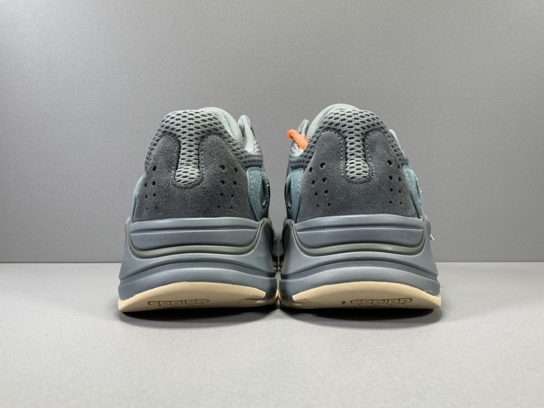 Кросівки YEEZY 700 BOOST TEABLU фото 4