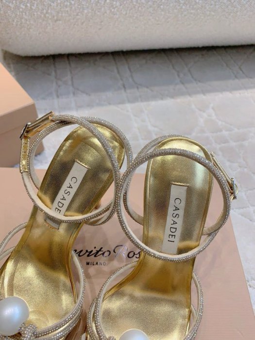 Босоножки фото 9