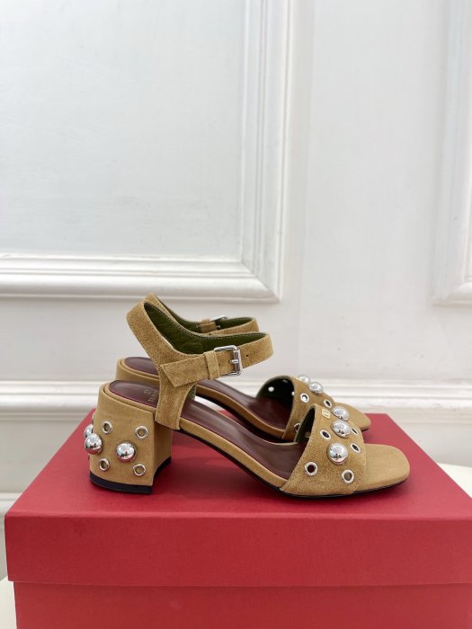 Босоножки фото 2