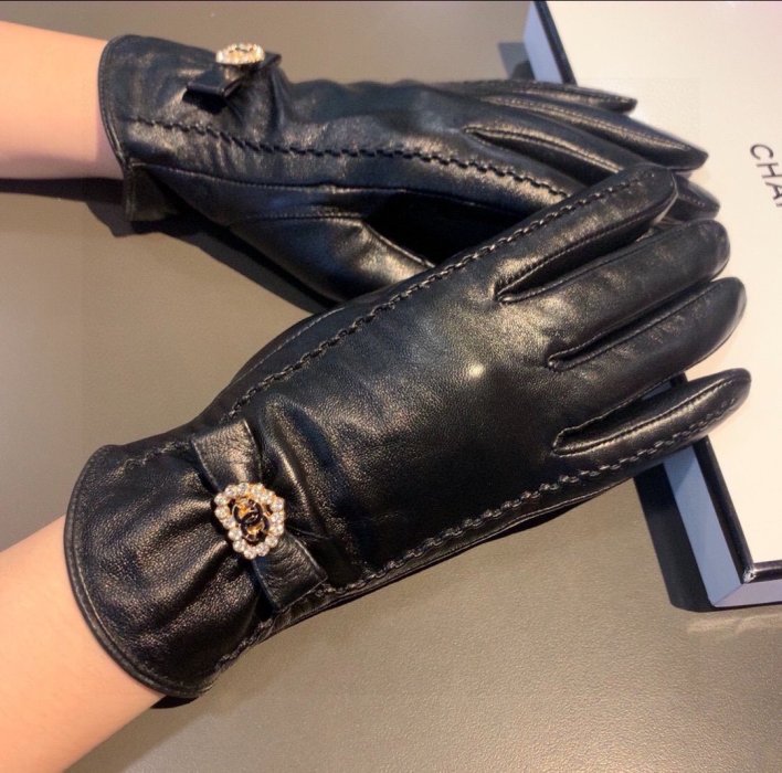 Gloves women's