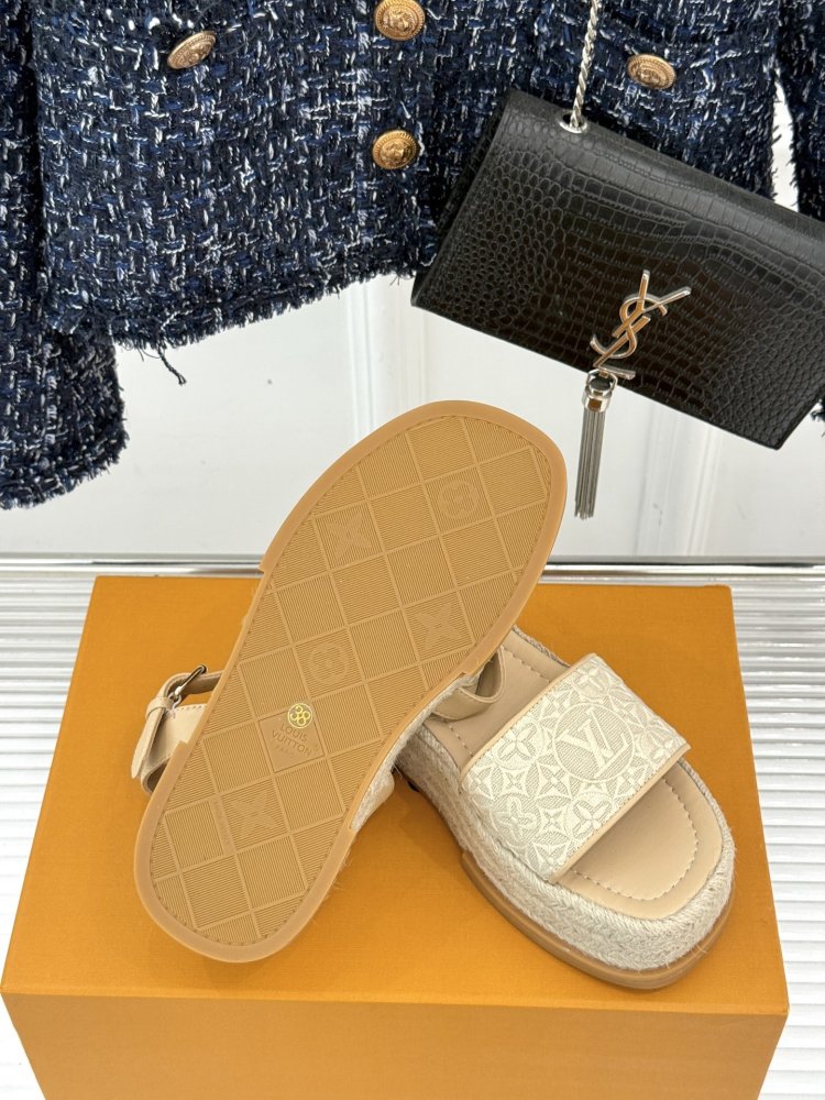 Босоніжки фото 9