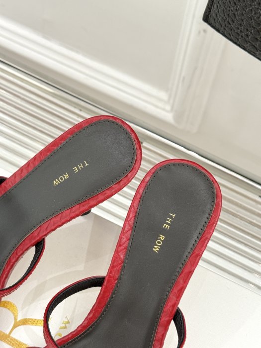 Босоножки фото 8