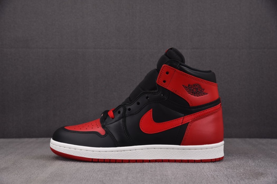 Кроссовки Air Jordan 1 Retro High