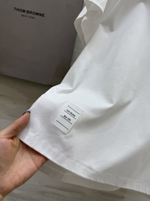 Футболка жіноча фото 3