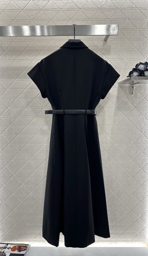 Платье с отворотом и широкими рукавами фото 2