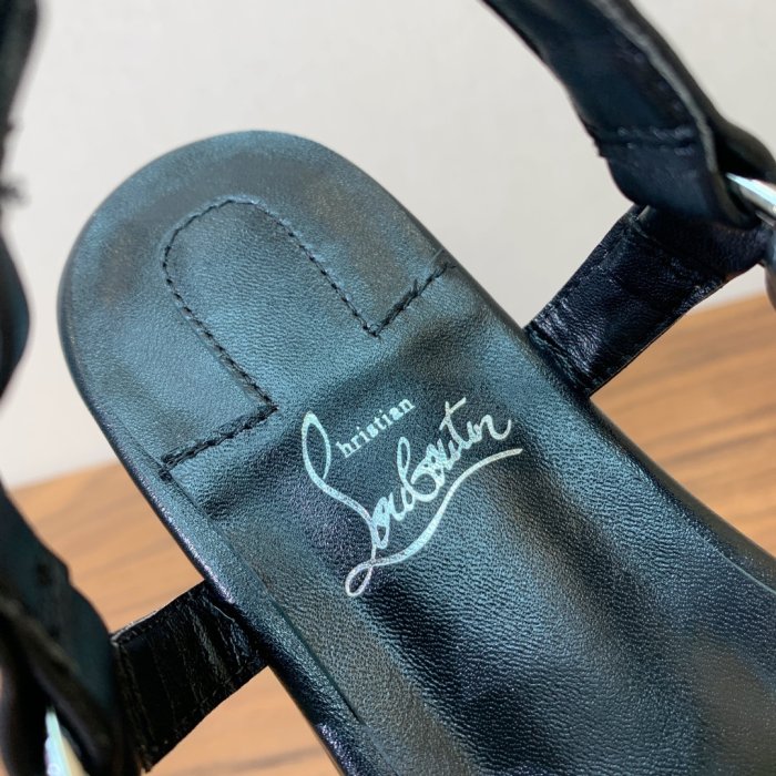 Босоножки фото 9