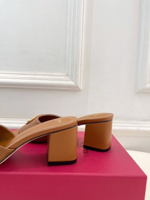 Босоножки фото 8