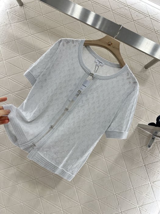 T-shirt women's фото 6