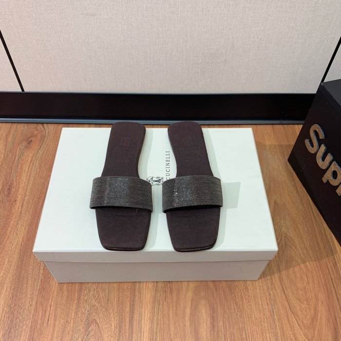 Шлепанцы женские - размер 38