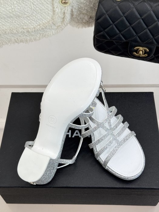 Босоножки фото 9