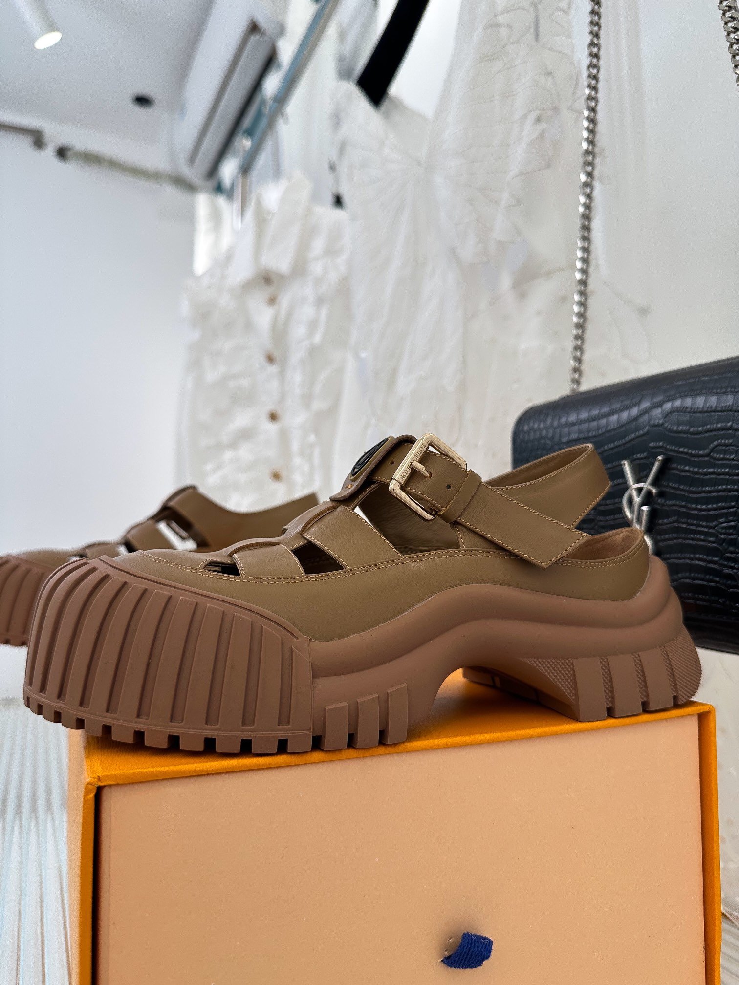 Sandals on platform 5 cm brown фото 2