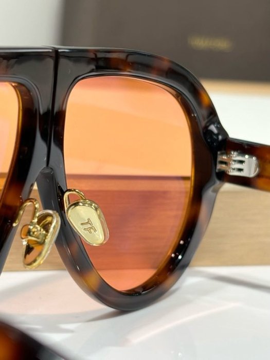 Окуляри сонцезахисні TF836 фото 8