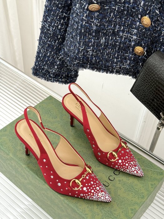 Босоножки фото 3