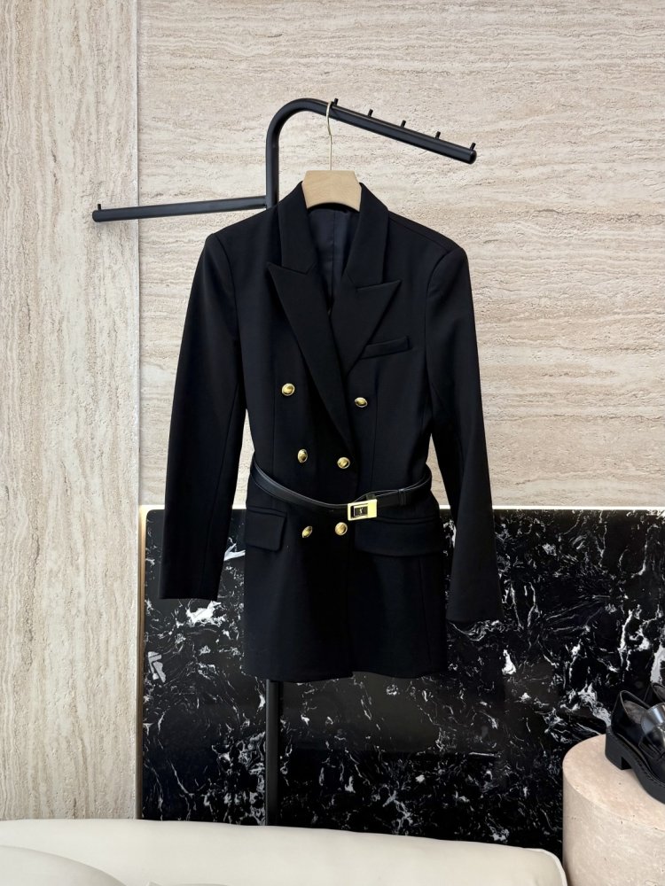 Двубортный пиджак с длинными рукавами