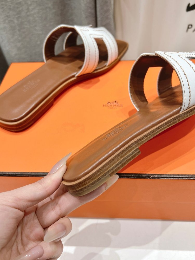 Шльопанці жіночі фото 5