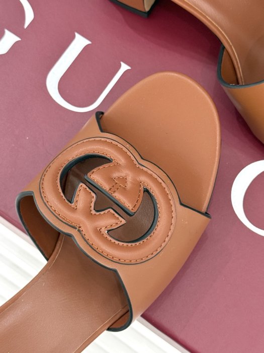 Босоножки фото 7