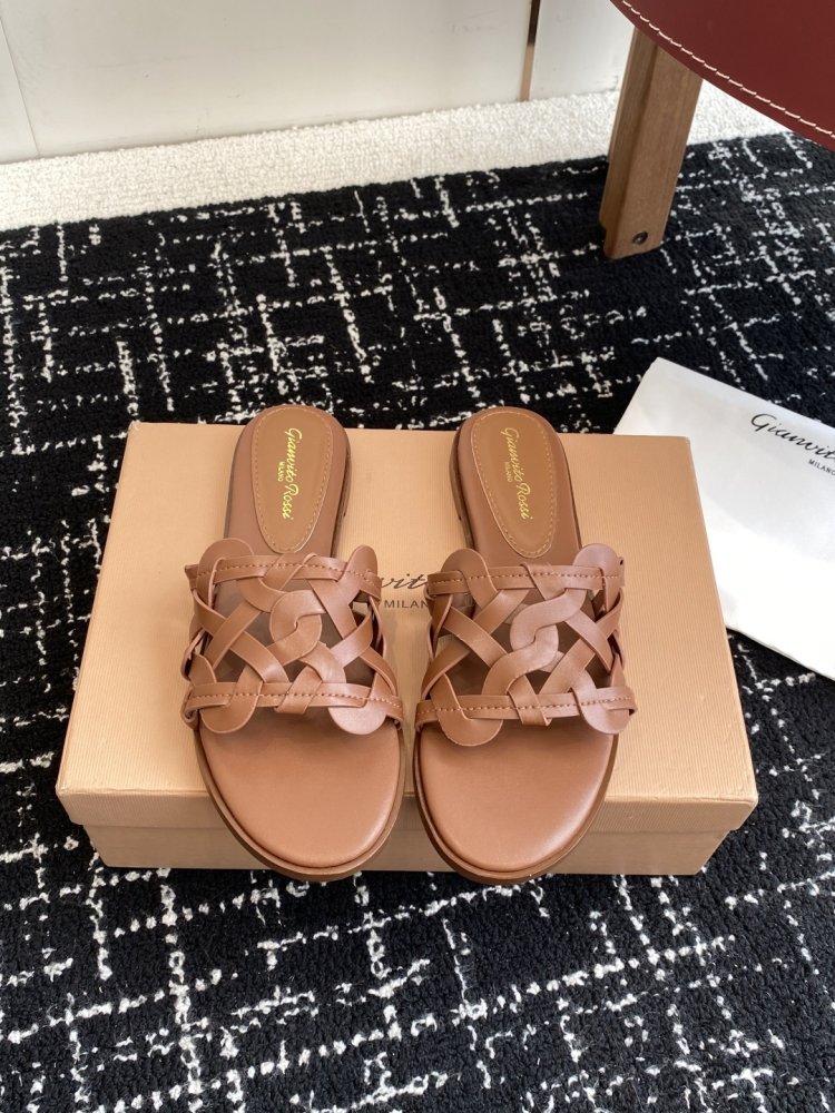 Шльопанці жіночі