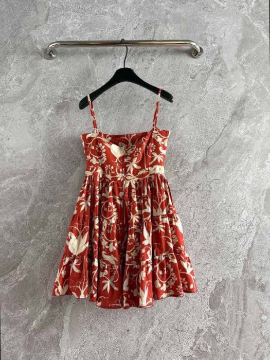 Red dress from suspenders фото 7