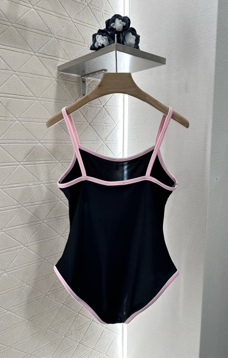 Swimsuit фото 2