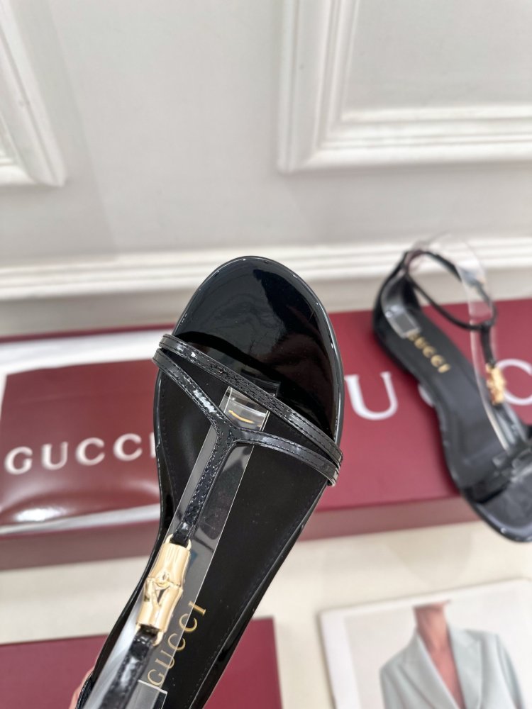 Босоніжки фото 6