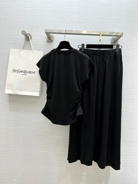 Костюм женский фото 9