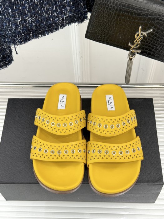 Шльопанці жіночі фото 4