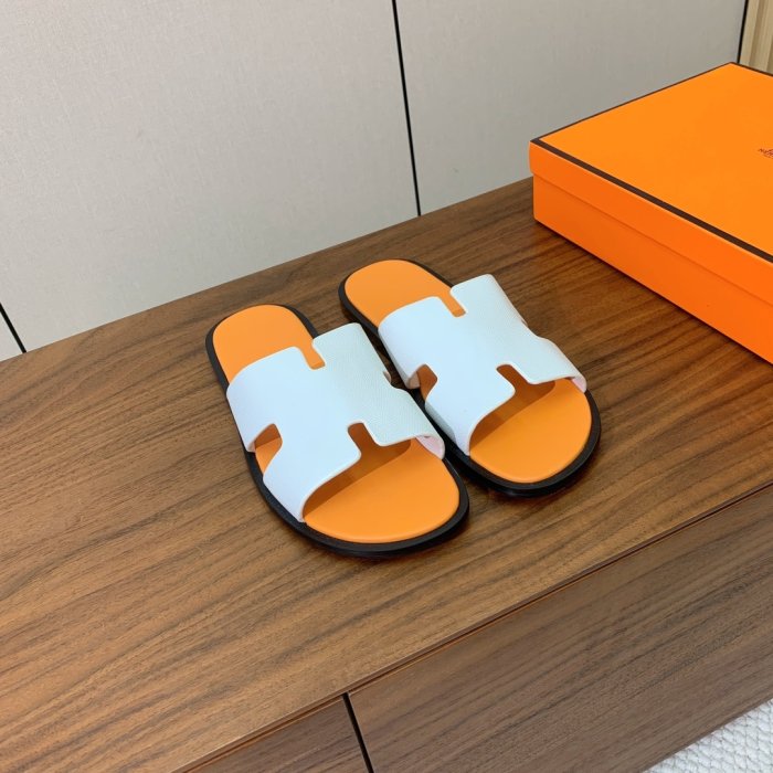 Шлепанцы женские фото 6