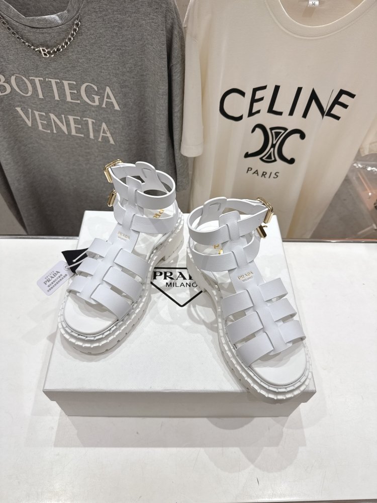 Сандалии женские фото 2