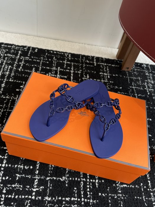 Шльопанці жіночі фото 5