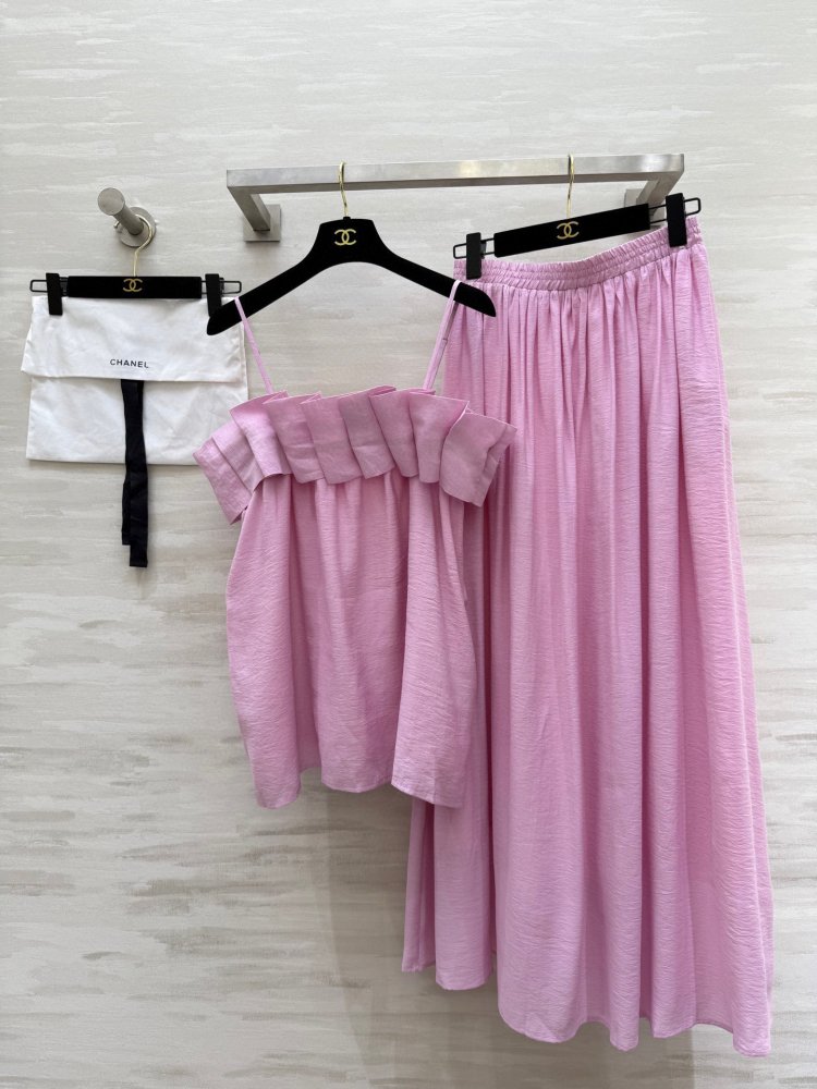 Костюм жіночий