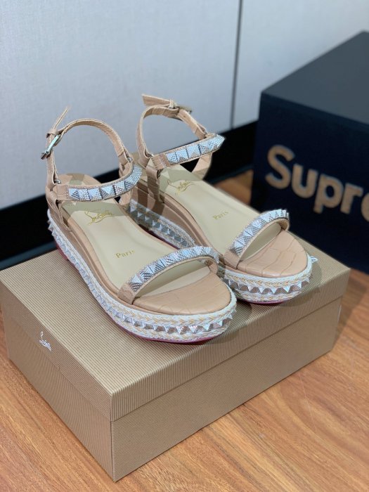 Босоножки фото 5