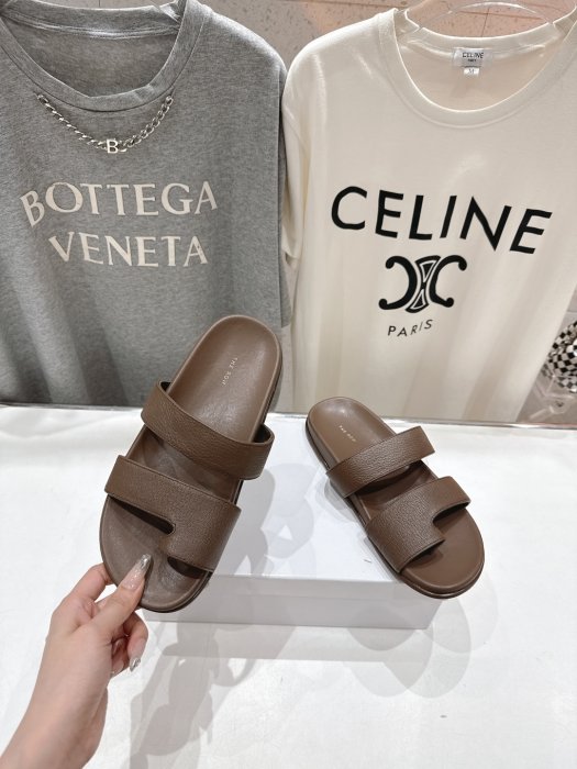 Шлепанцы фото 4