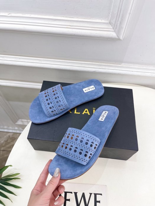 Шлепанцы женские фото 3