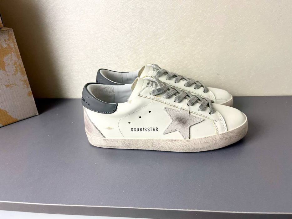 Кроссовки - размер 41