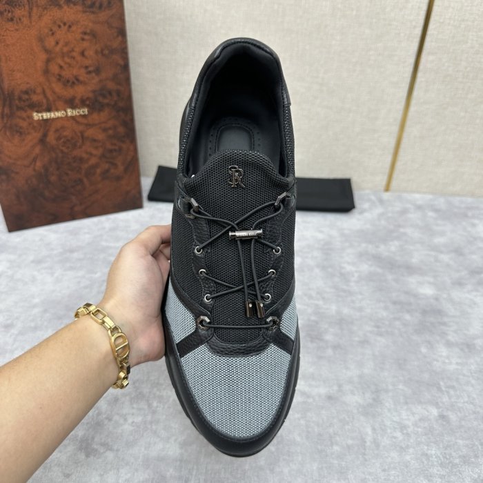 Кросівки фото 5