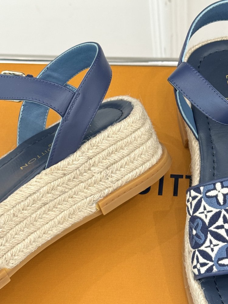 Босоніжки фото 6